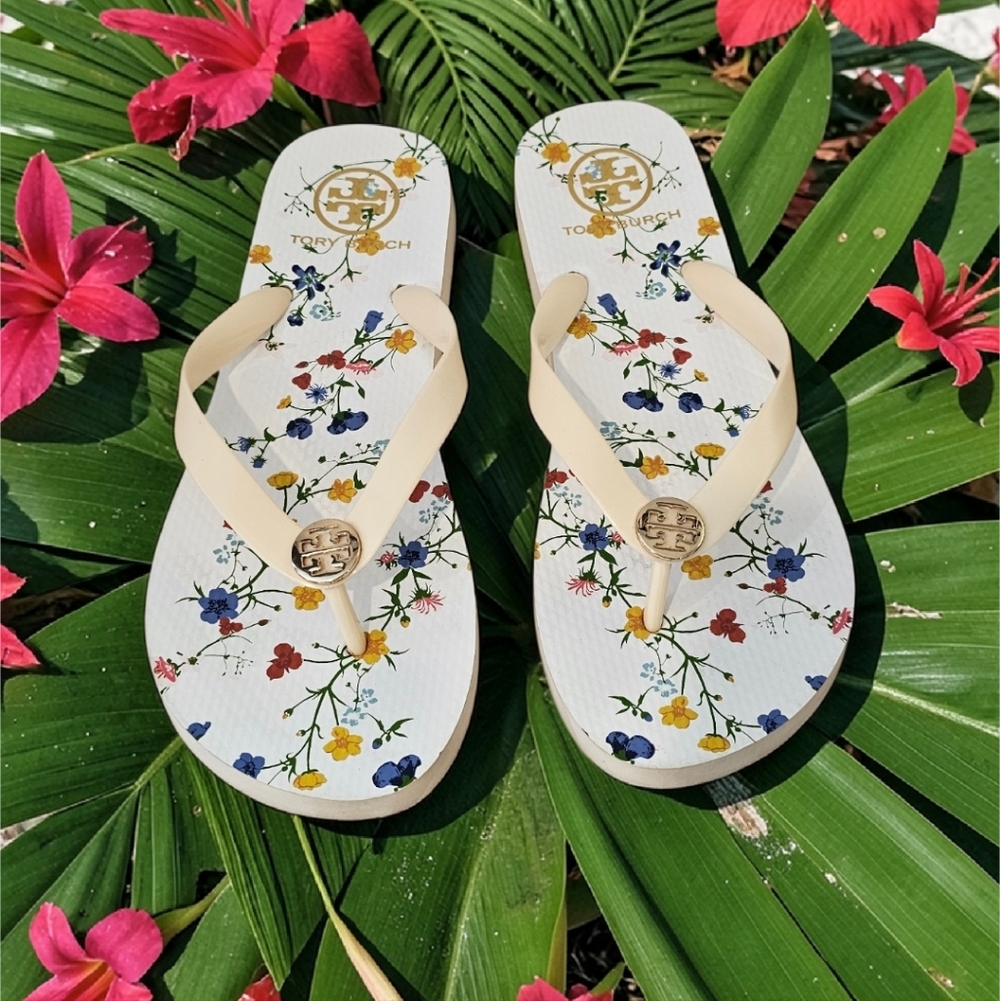 Tory Burch Cream Strap Floral Print Flip Flop Sandals with Gold Logo Medallion-9